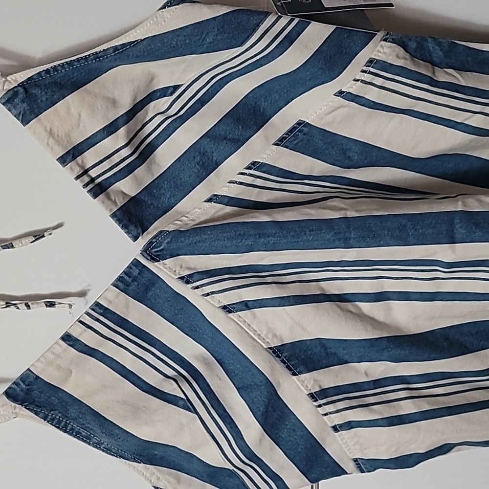 Universal Thread Denim Striped Top - Picture 9 of 10